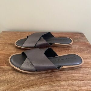 Soft Surroundings Slide Sandals Women's Size 9M NWOB Leather Metallic Gray Beach